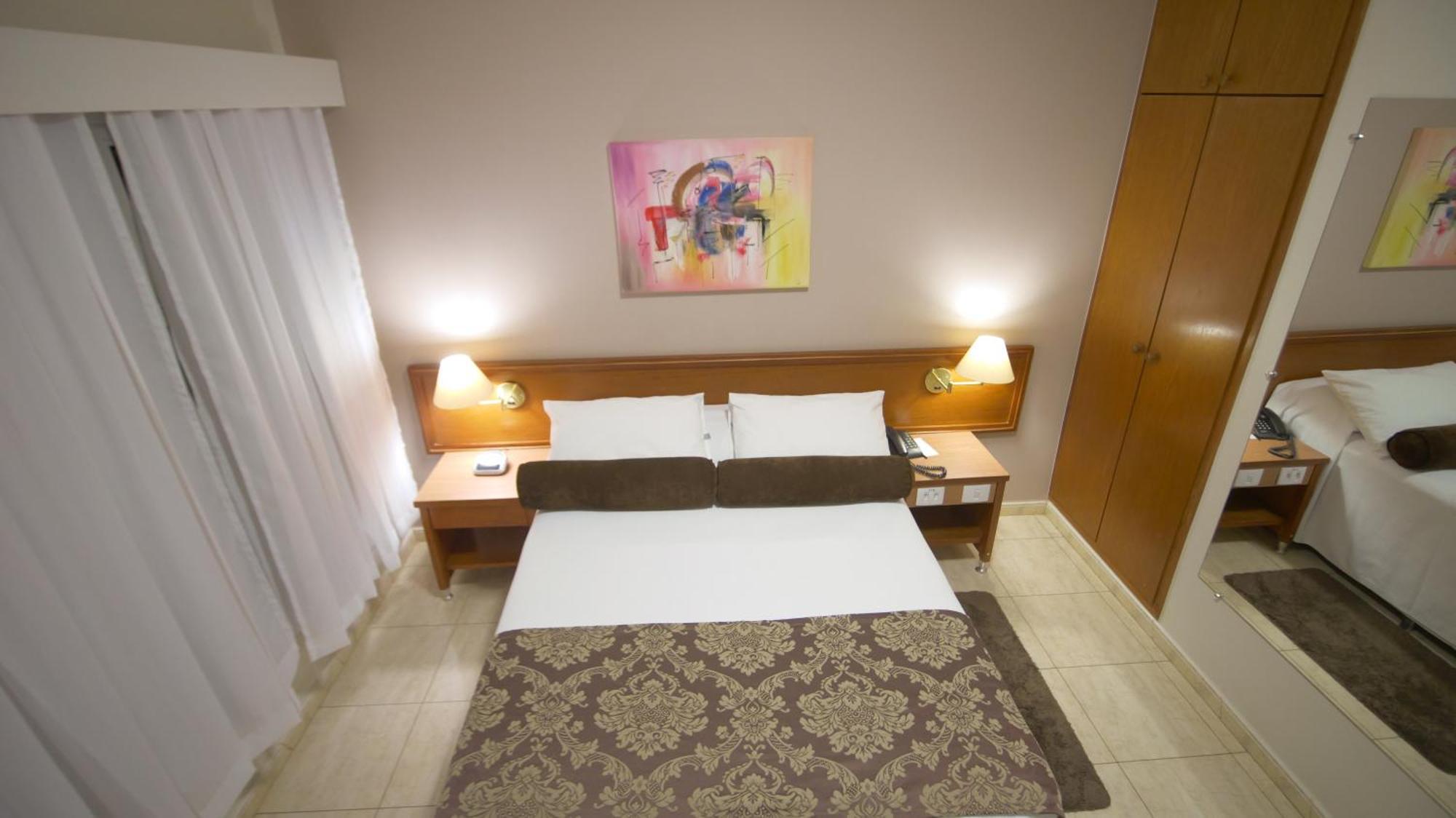 Regente Hotel Unaí Esterno foto