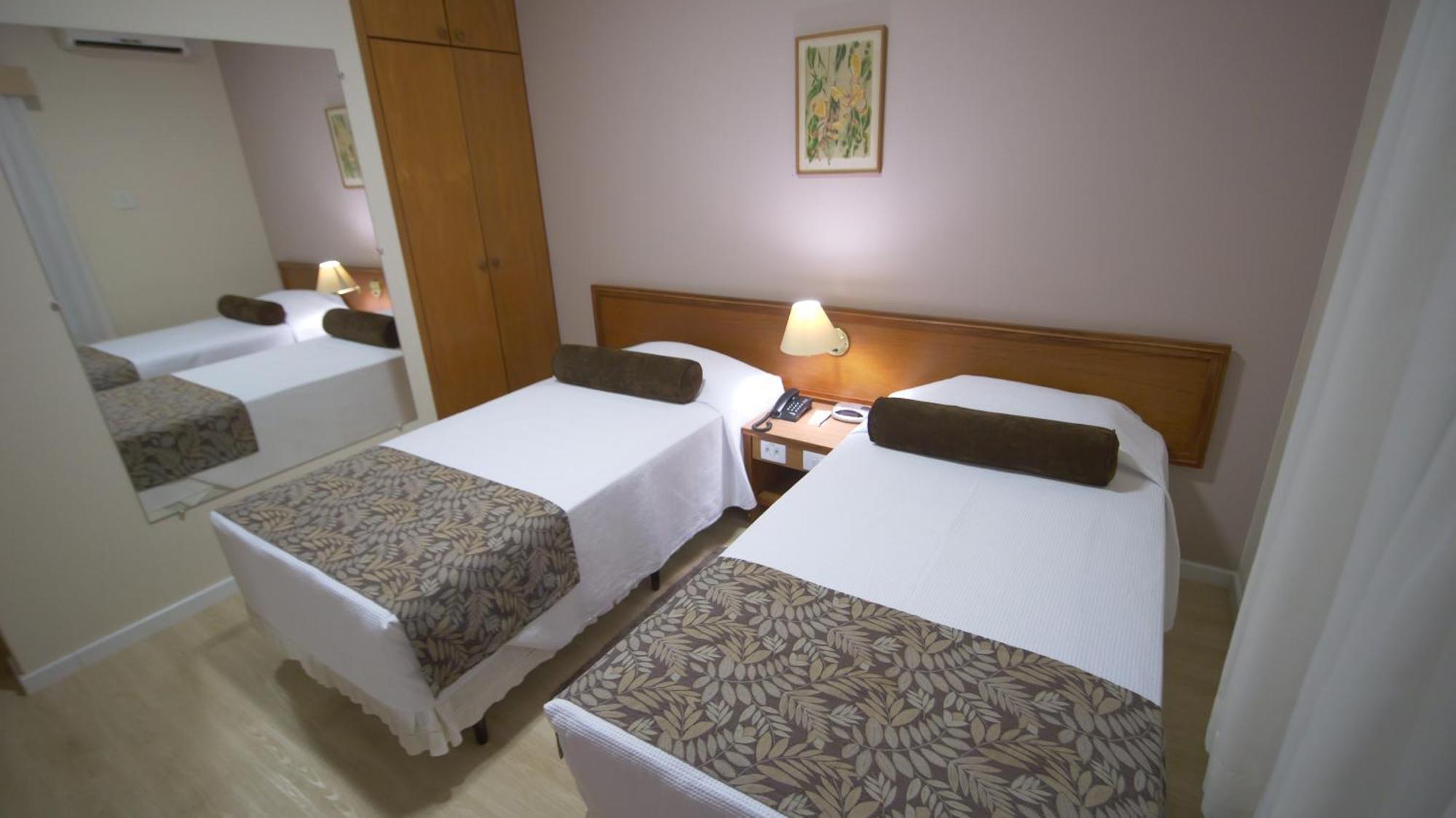 Regente Hotel Unaí Esterno foto